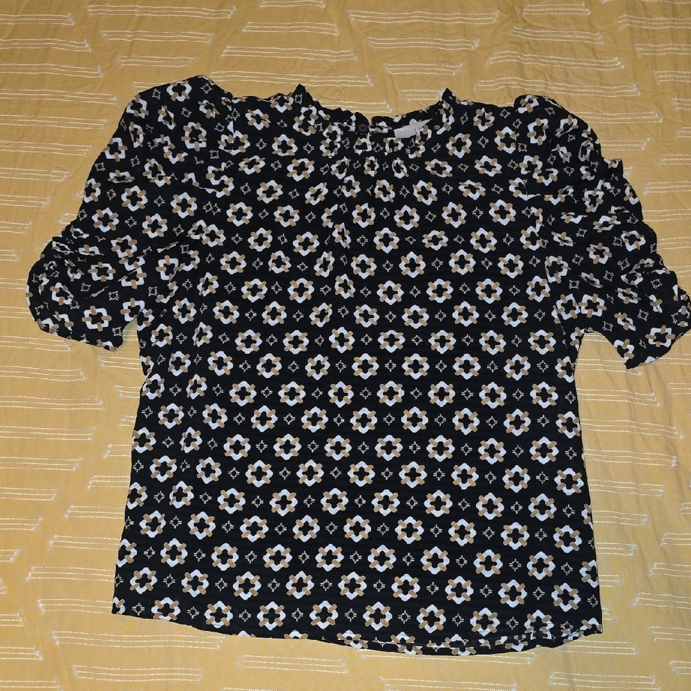 LOFT Black and White Floral Blouse